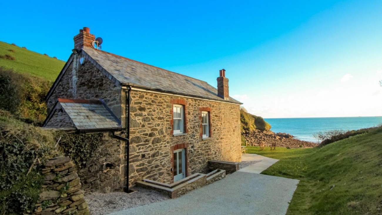 holiday accomodation near mevagissey